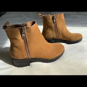 URBAN OUTFITTERS BOOTS